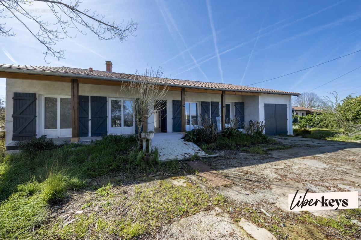 Maison à SAINT-CLAR-DE-RIVIERE