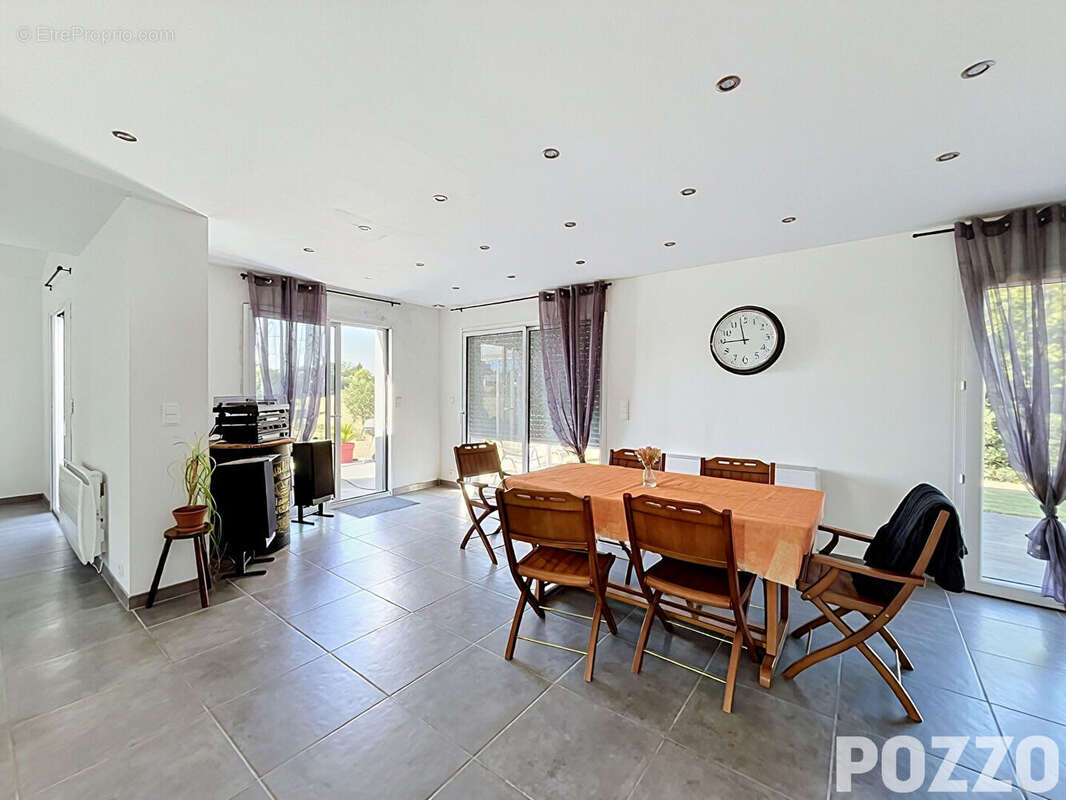 Maison Montviron 5 pièces 122m2 - photo 3