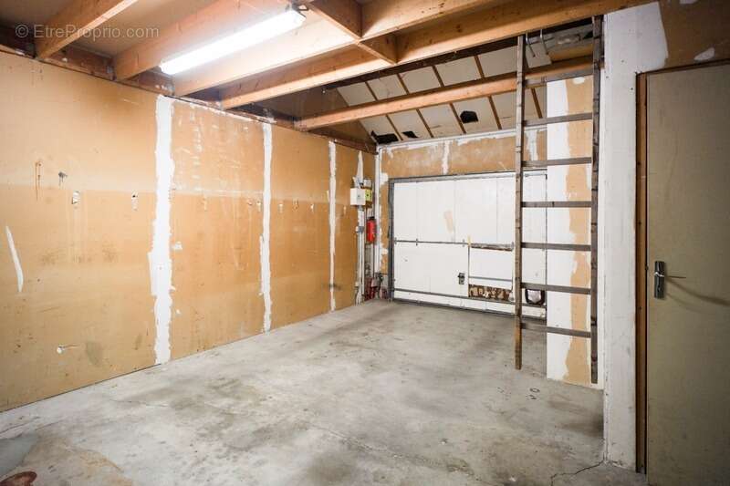 Maison à SAINT-CYR-SUR-MENTHON