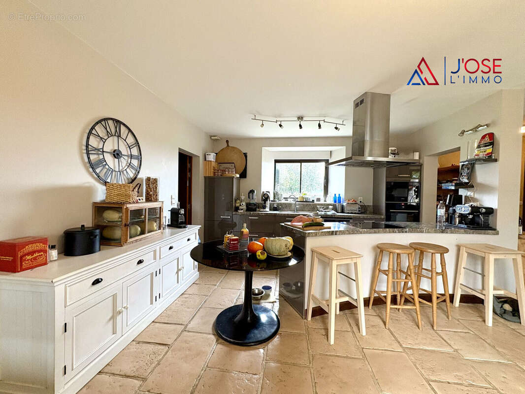 Maison à MARTRES-DE-RIVIERE