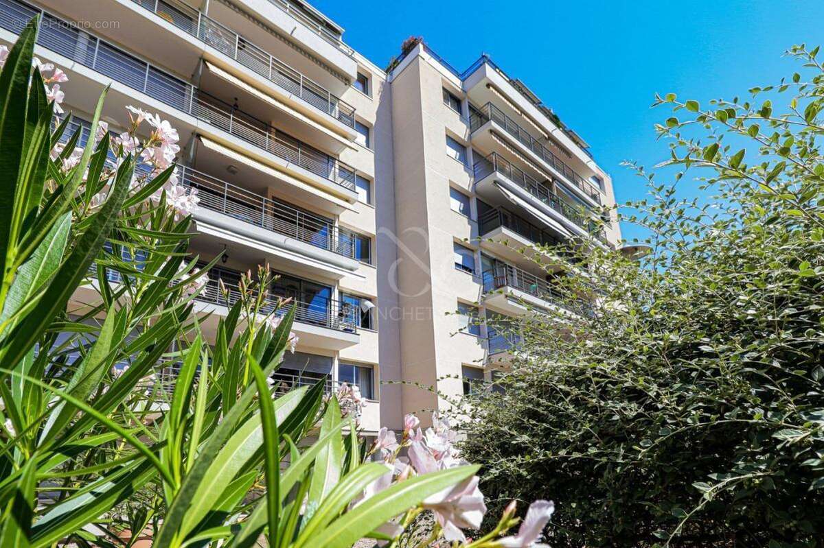 Appartement à CALUIRE-ET-CUIRE