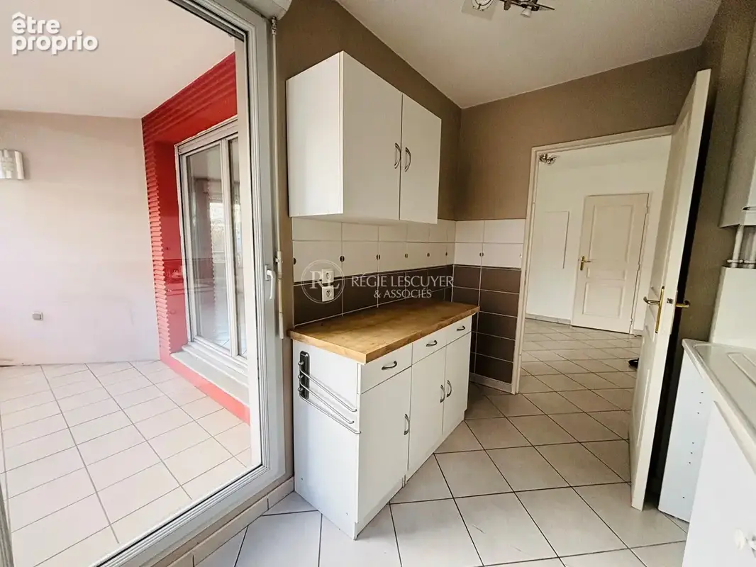 Appartement avec garage et balcon de type T3 - photo 3