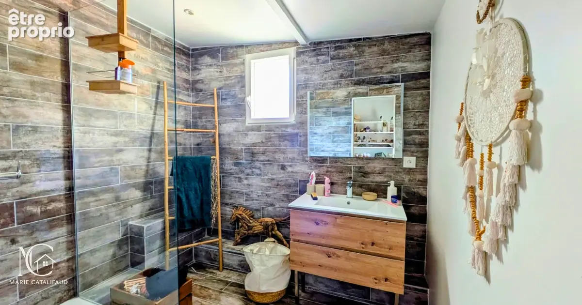Coup de coeur pour cette ancienne bergerie rénovée au pied du rocher ! - photo 13