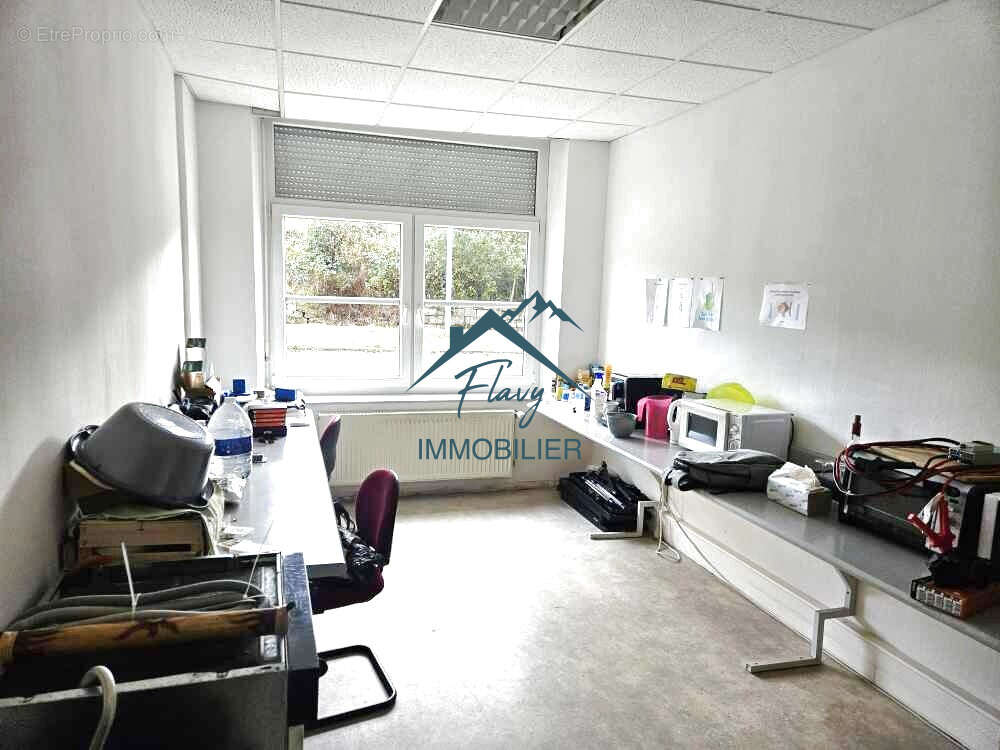 Autre à LE SYNDICAT