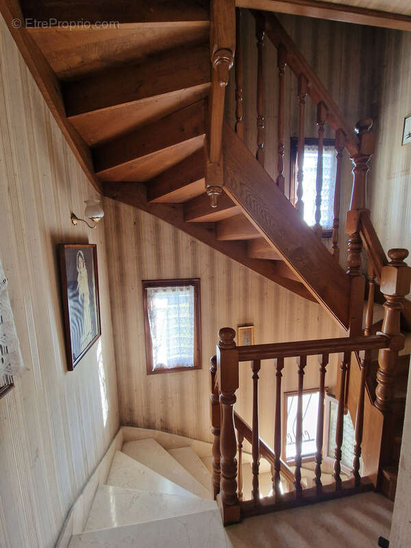 Maison à ALLASSAC