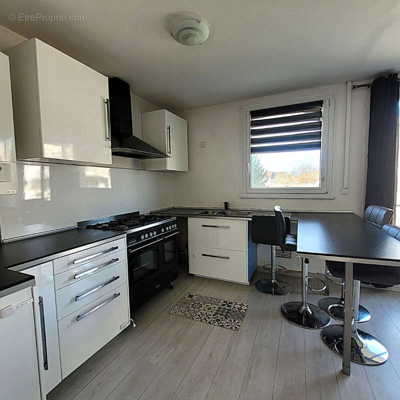 Appartement à NOZAY