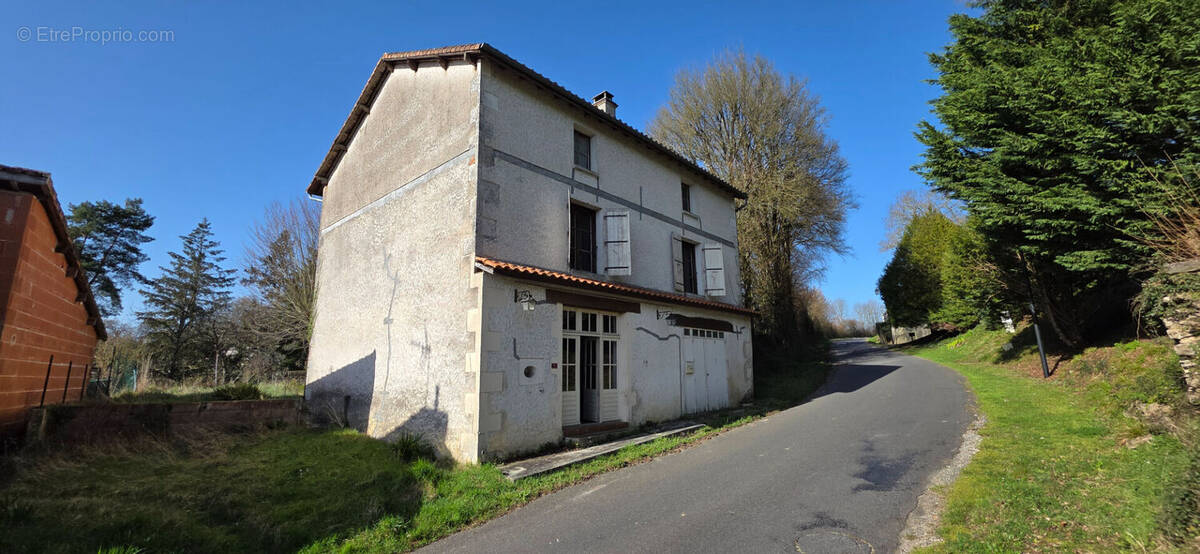 Maison à ALLOUE