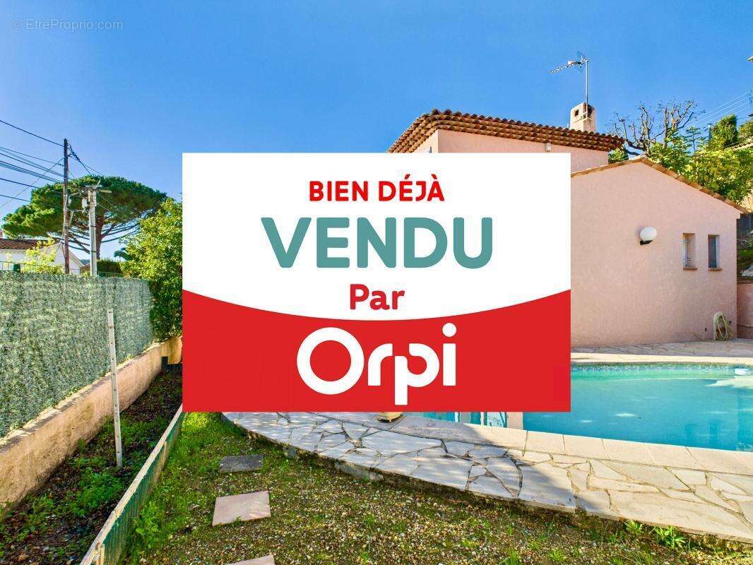 Maison à MANDELIEU-LA-NAPOULE