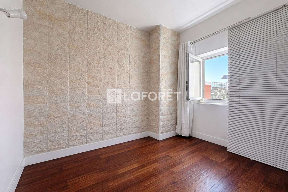 Appartement à SURESNES