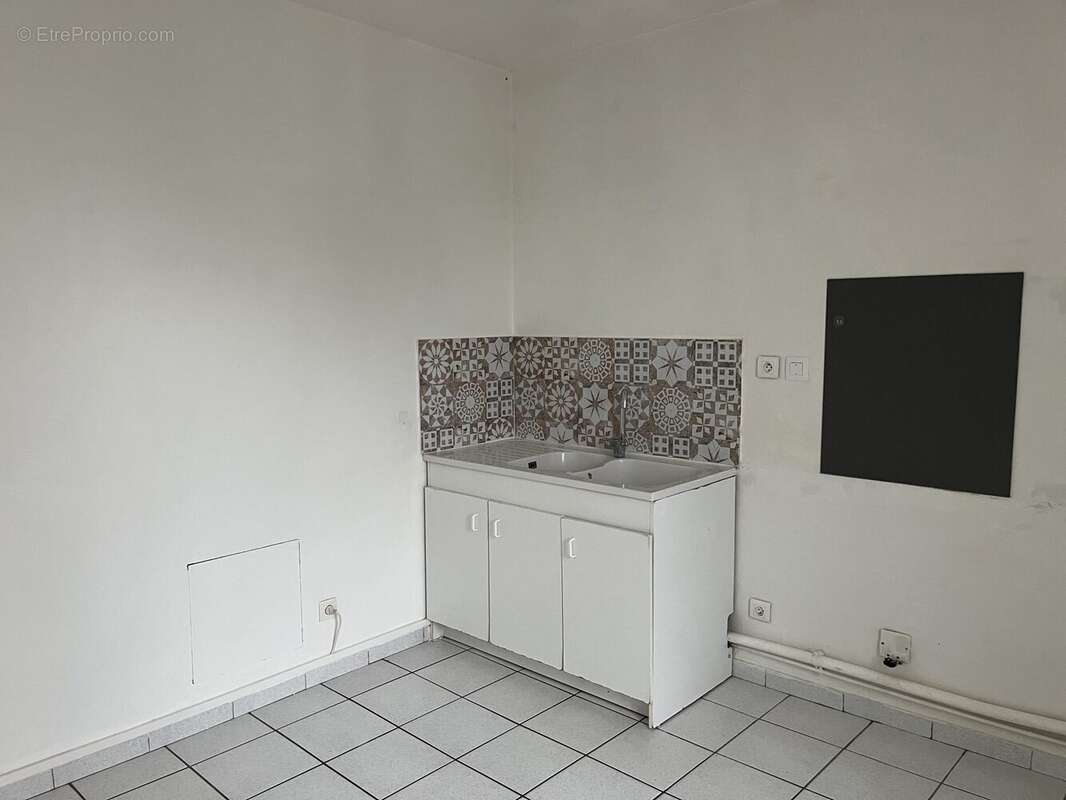 Maison à SAINT-ETIENNE-DES-OULLIERES