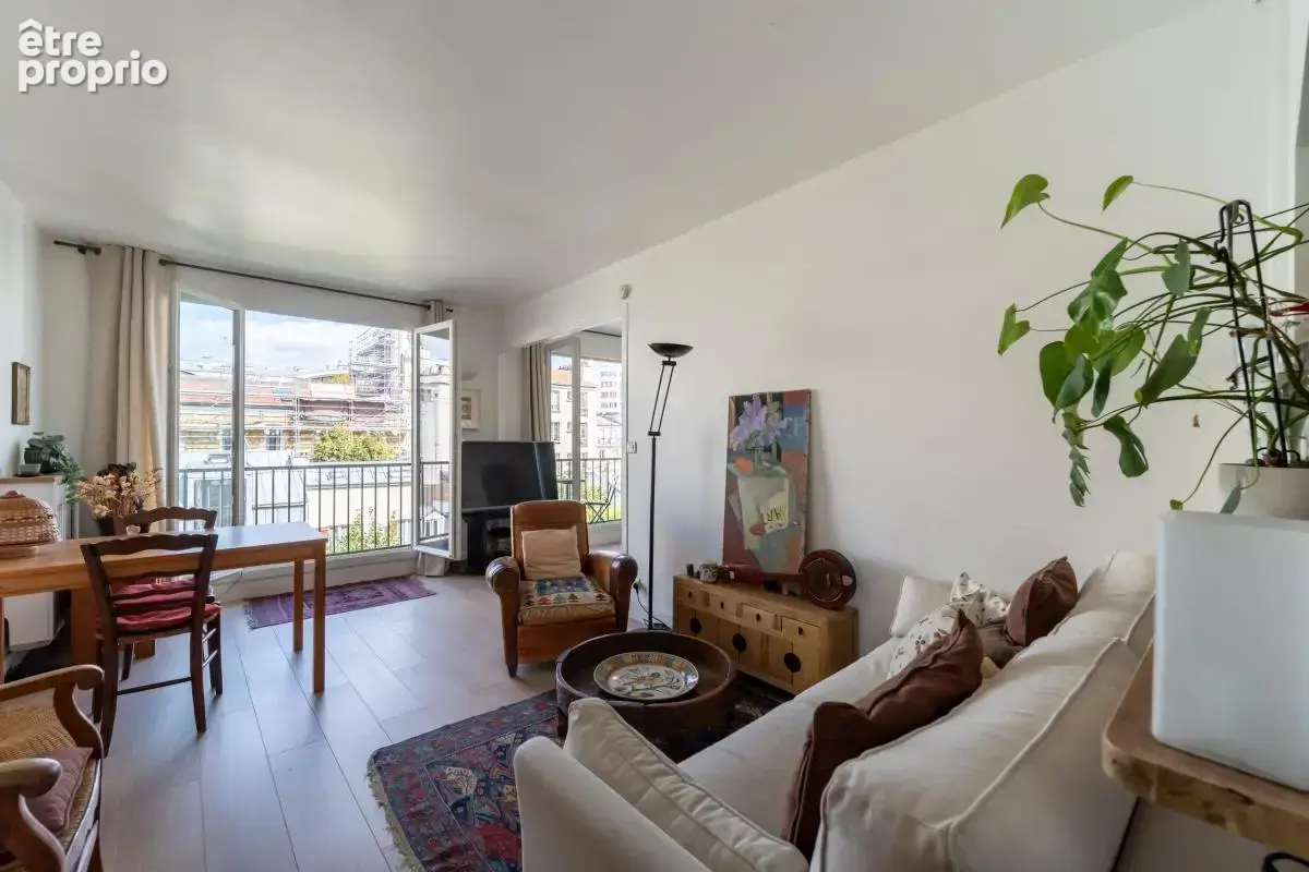 Appartement à PARIS-14E