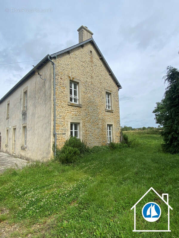 Maison à COTTUN