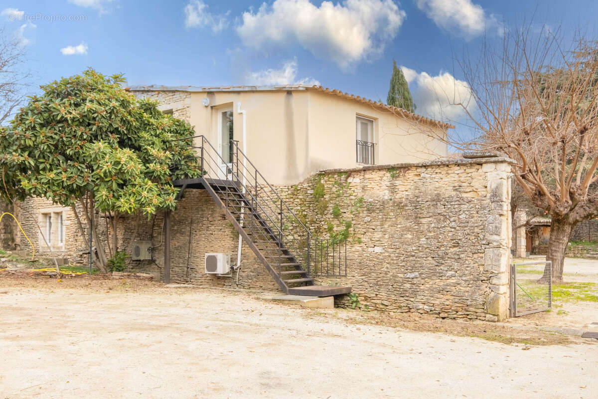 Maison à CABRIERES-D'AVIGNON
