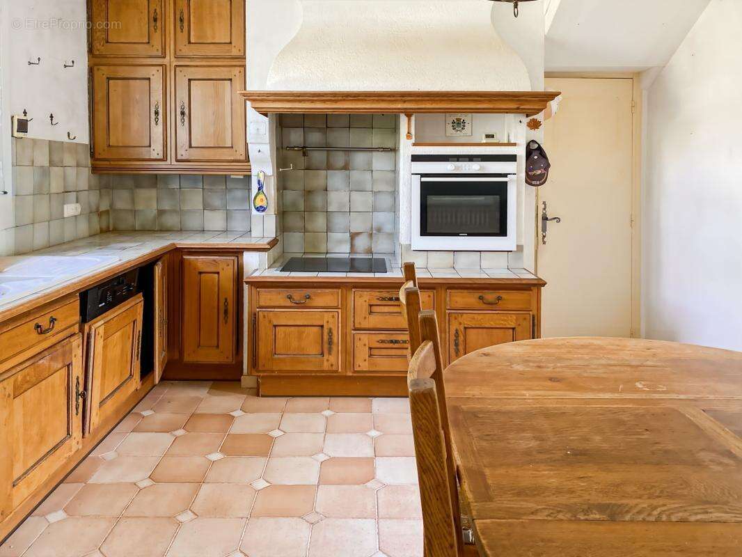 Villa familiale 125m² - 4 chambres + bureau - 2 salles d'eau- Atelier - cave - jardin- abri voitures - photo 6