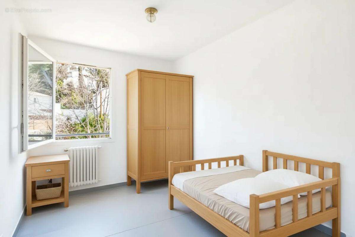 Appartement à MARSEILLE-11E