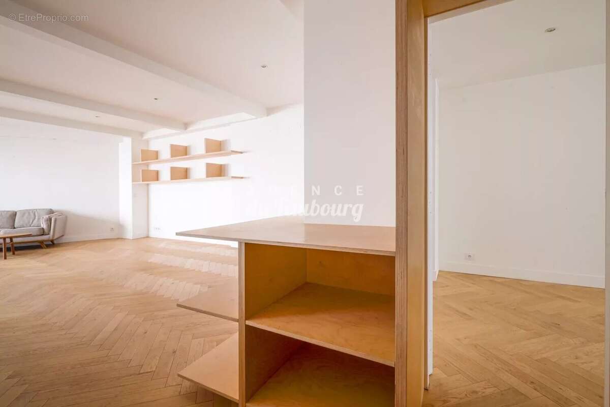 Appartement à PARIS-10E