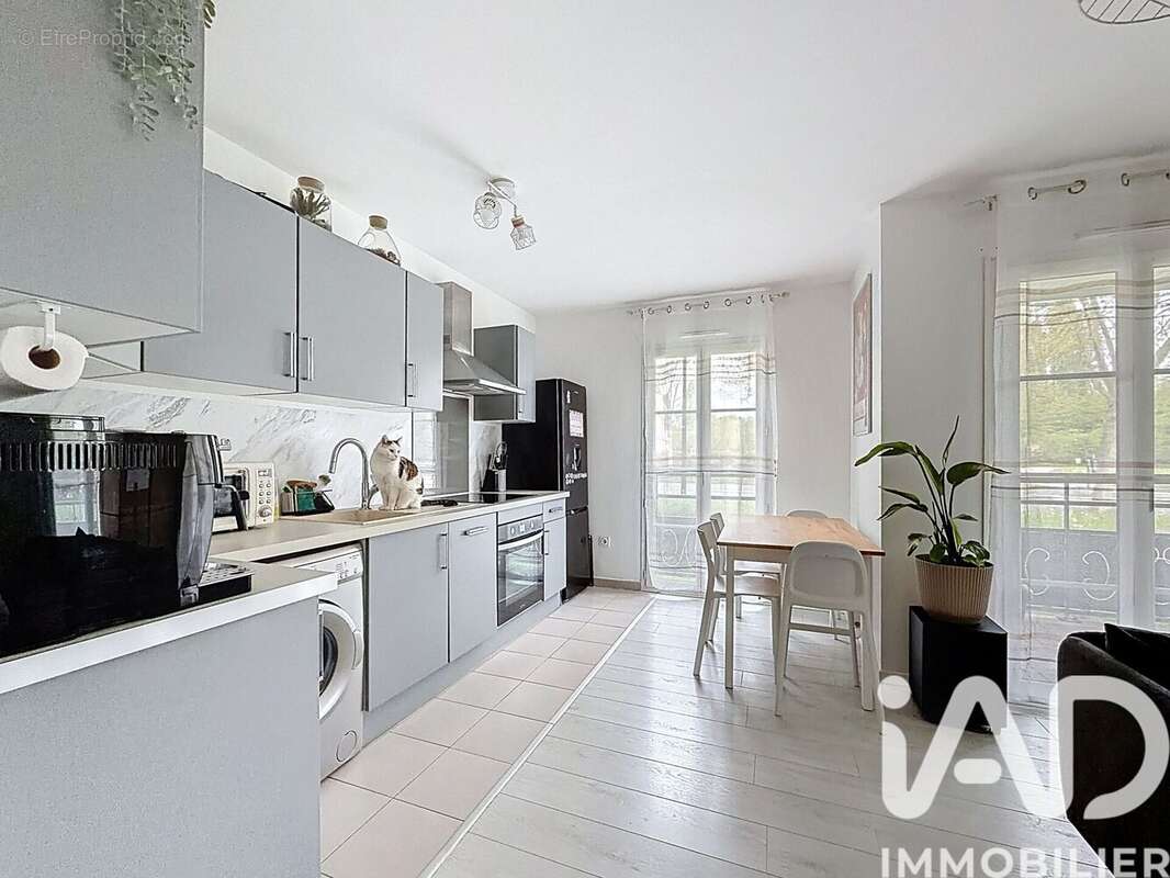 Photo 2 - Appartement à SAINT-PIERRE-DU-PERRAY