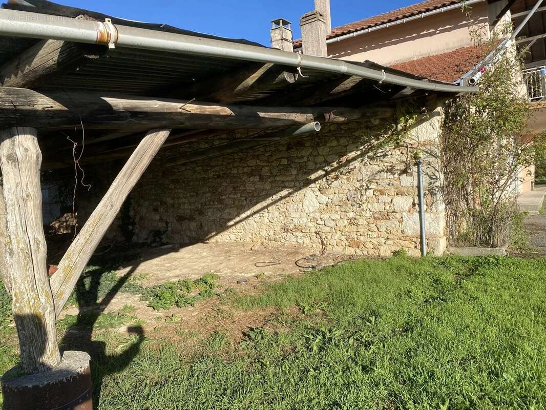Aurignac, Ferme T6 – Vue imprenable sur les Pyrénées – 3 800 m² de terrain - photo 18