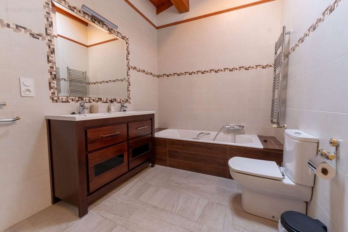 Maison 155 m² à Biriatou  - photo 9