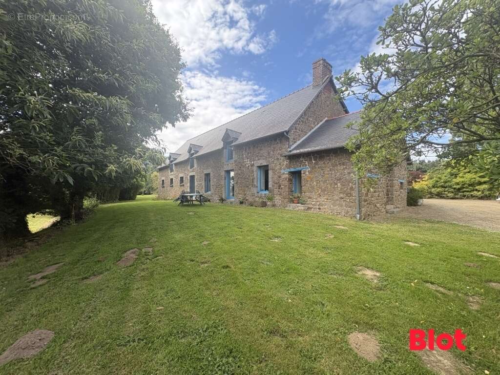 Maison à BECHEREL