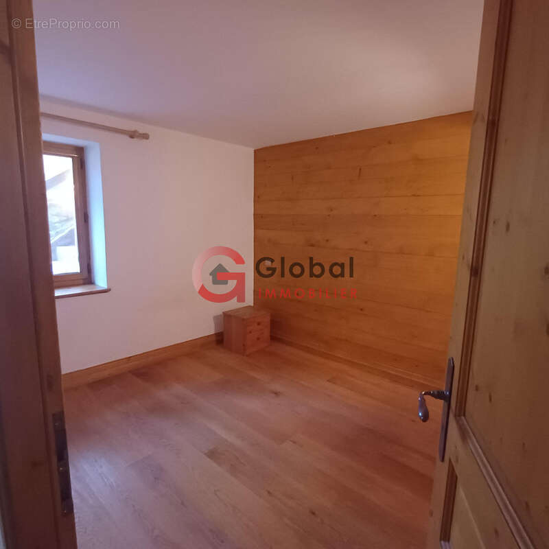 Appartement à LES ALLUES