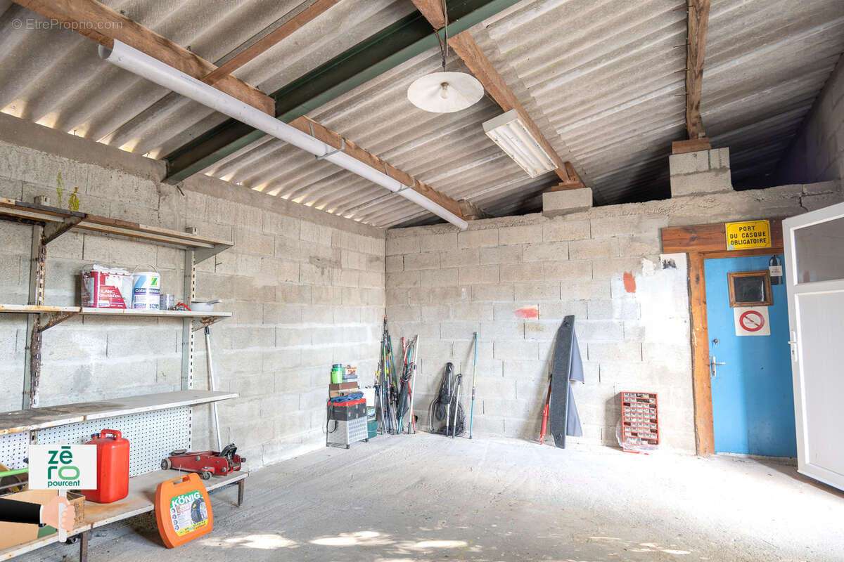 Le Fenouiller   Maison de plain-pied rénovée avec fort potentiel à 400 m du centre - photo 19
