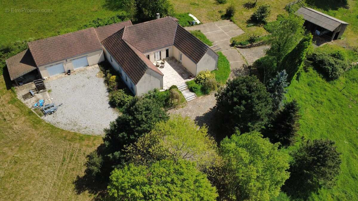 Maison à LE DORAT