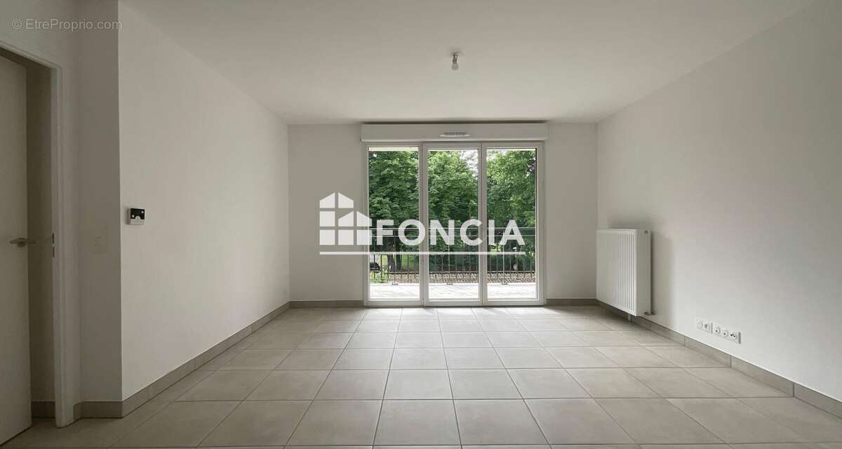 Appartement à MENNECY