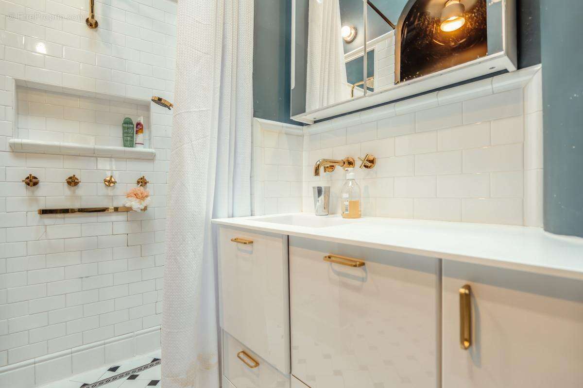 Appartement à PARIS-3E