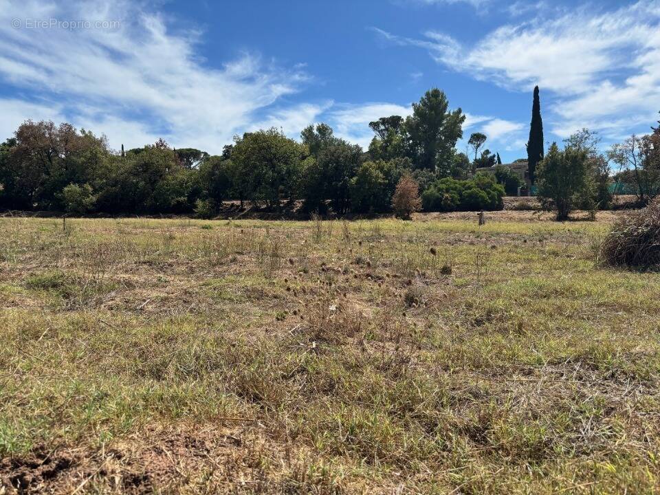 Terrain à FREJUS