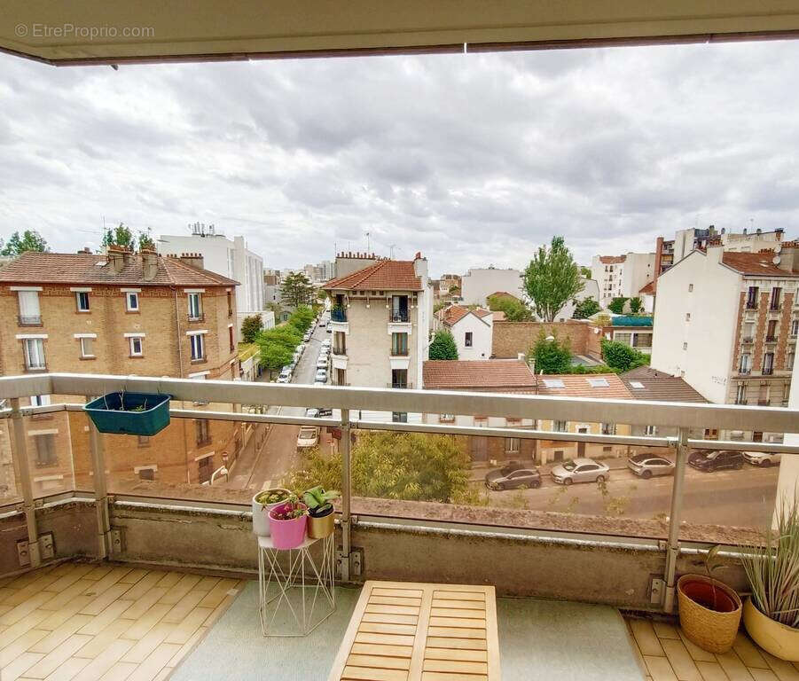 Appartement à LES LILAS