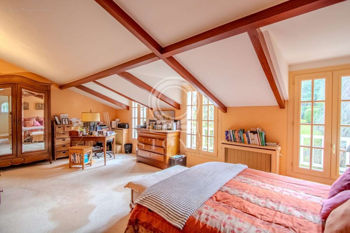 Maison à LOUVECIENNES