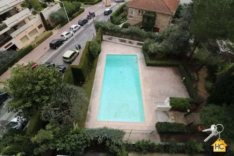 Appartement à LE CANNET