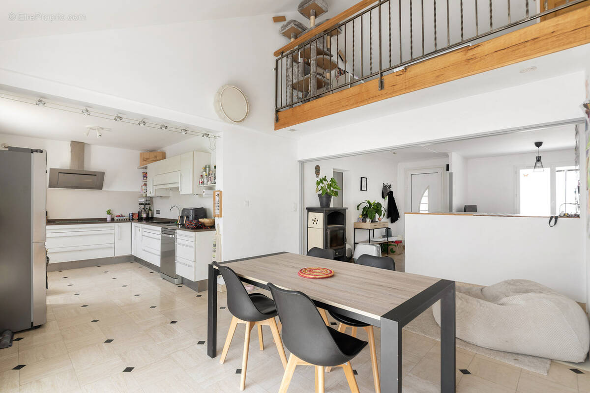 Maison à LA FERTE-ALAIS