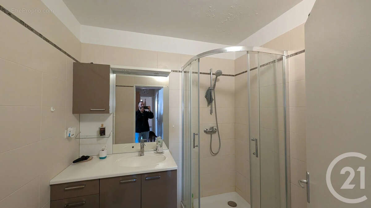 Appartement à MARSEILLE-4E