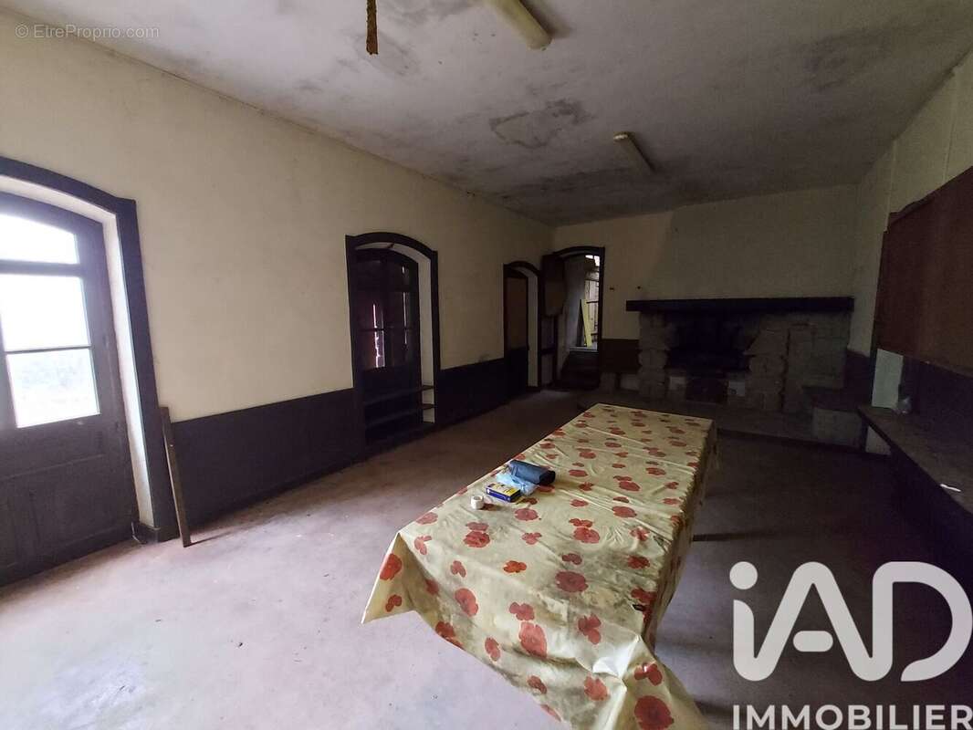 Photo 9 - Maison à SAINT-HYMETIERE