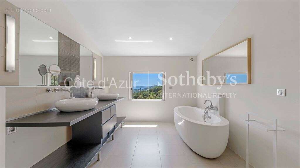 Exclusivité villa contemporaine avec vue mer, proche plage de la Nartelle - photo 12