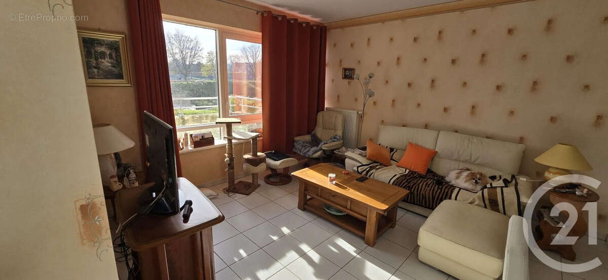 Appartement à MONTCEAU-LES-MINES