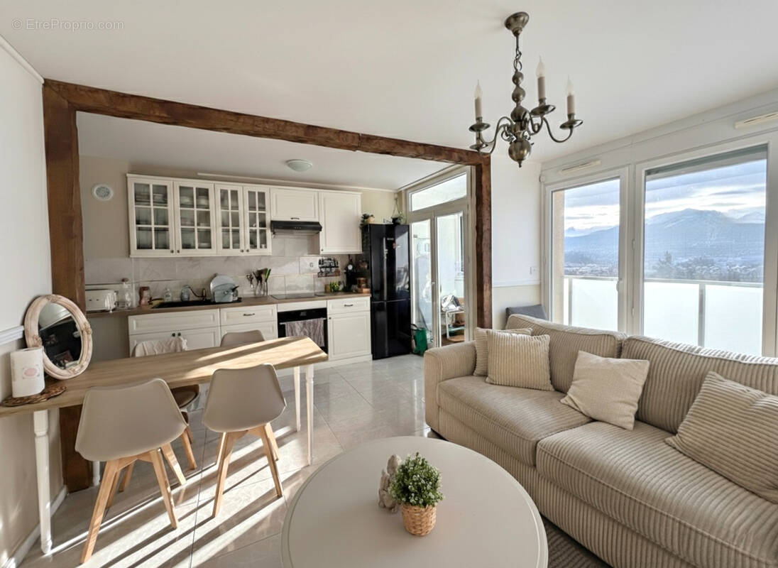 Appartement à FONTAINES-SUR-SAONE