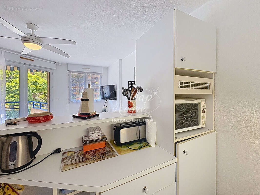 Appartement t2 avec parking à vendre en centre ville de cavalaire sur mer - golfe de saint tropez - photo 6