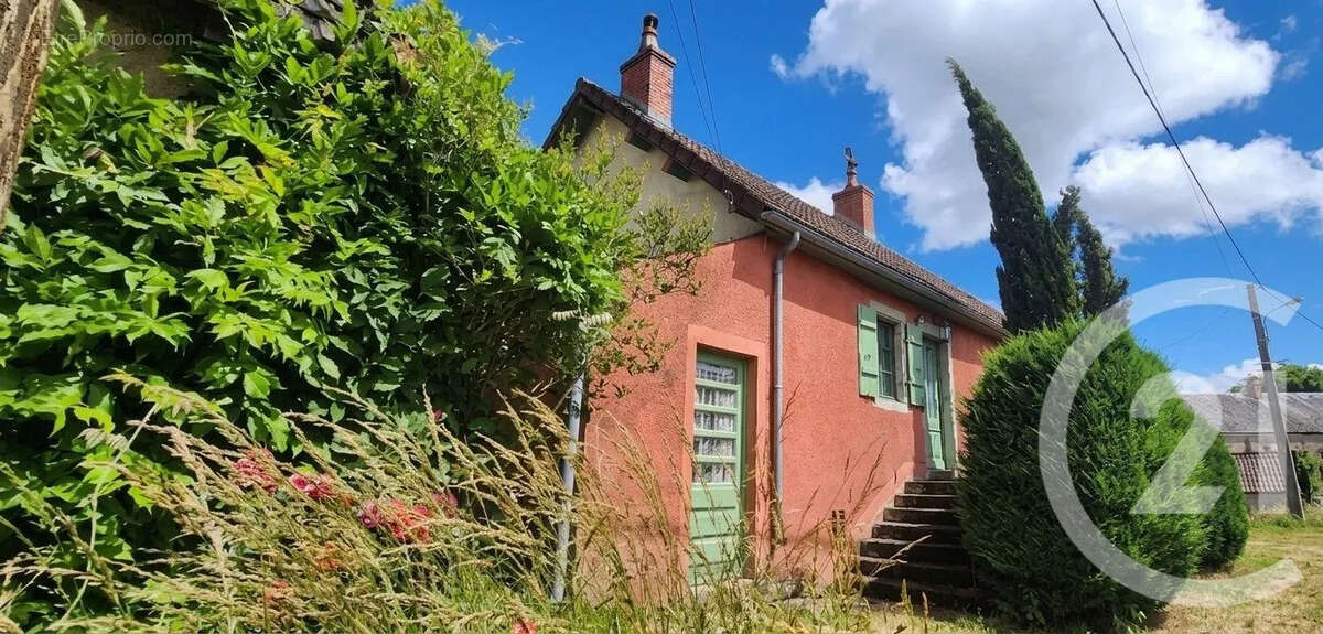 Maison à AUNAY-EN-BAZOIS