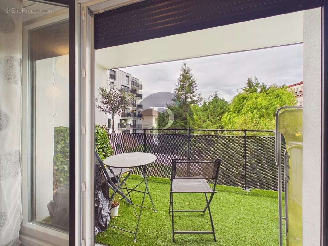 Appartement à FRESNES