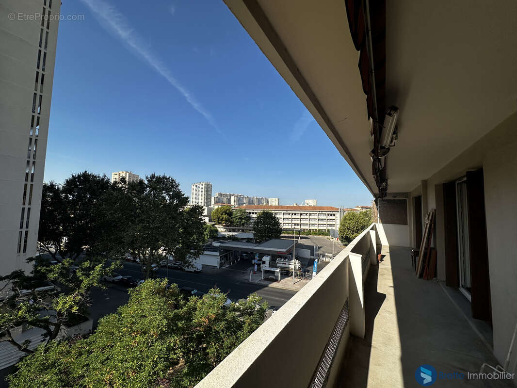 Appartement 4 pièces de 80 m2   La Rode - photo 4