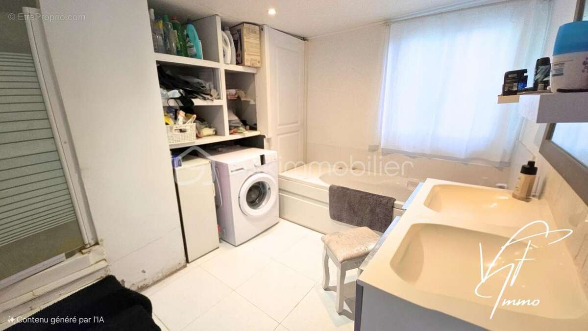 Maison à LE CASTELLET