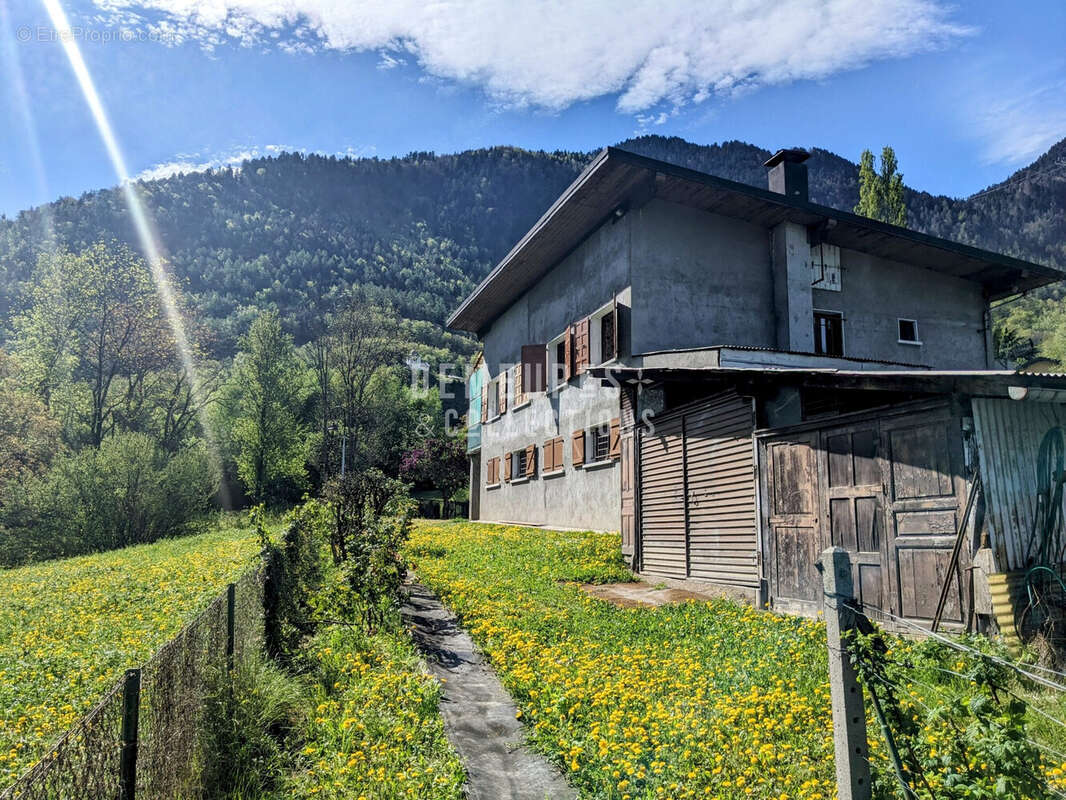 Maison - Maison à AIGUEBLANCHE