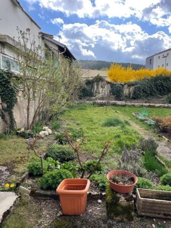 Maison à OYONNAX