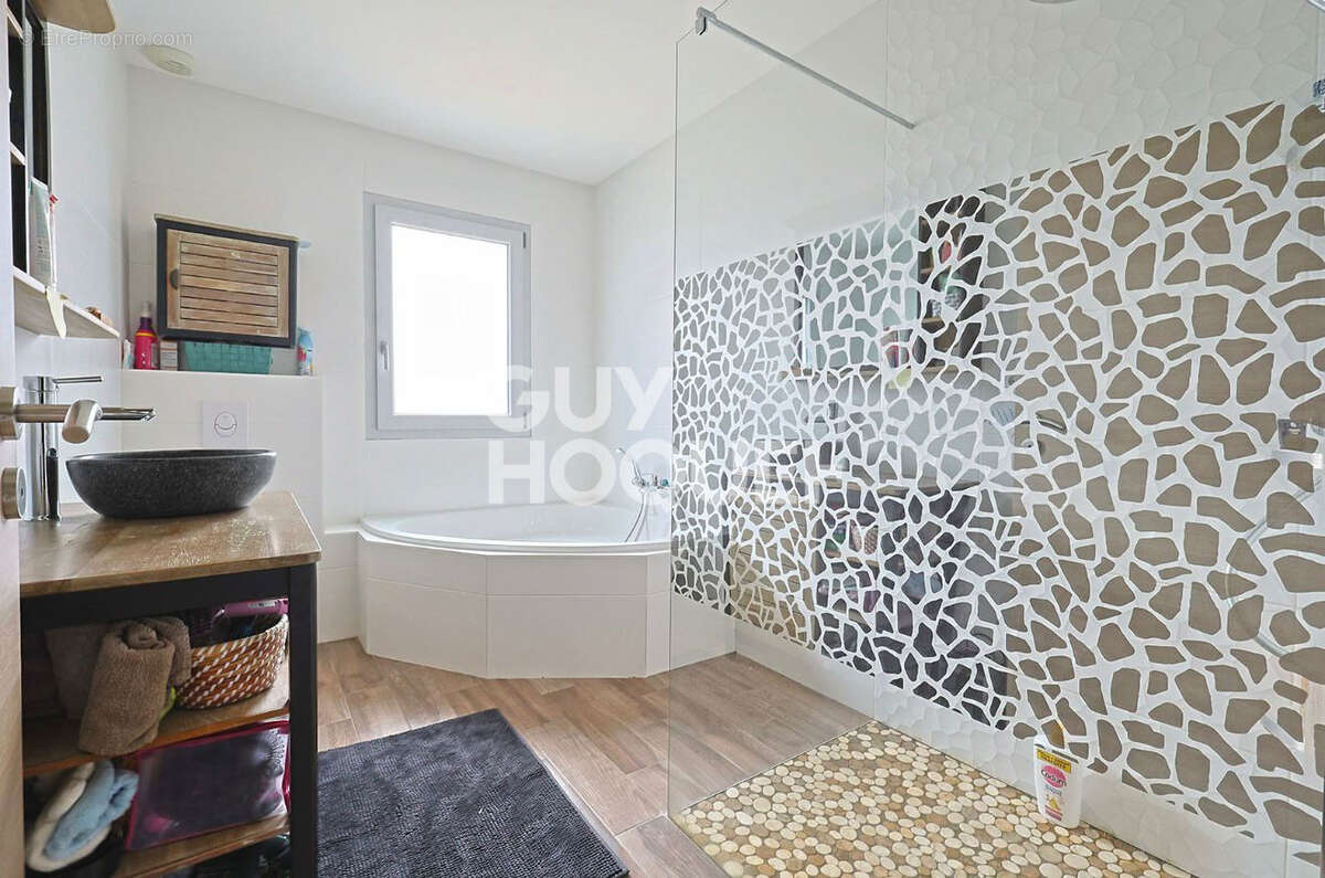 Maison à NEUVES-MAISONS