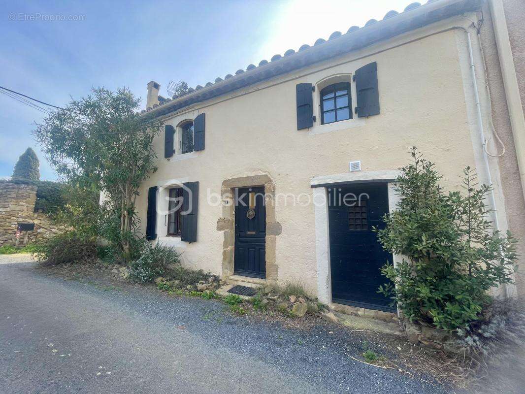 Maison à MONTSERET