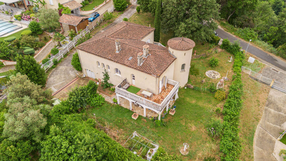Maison à LACROIX-FALGARDE