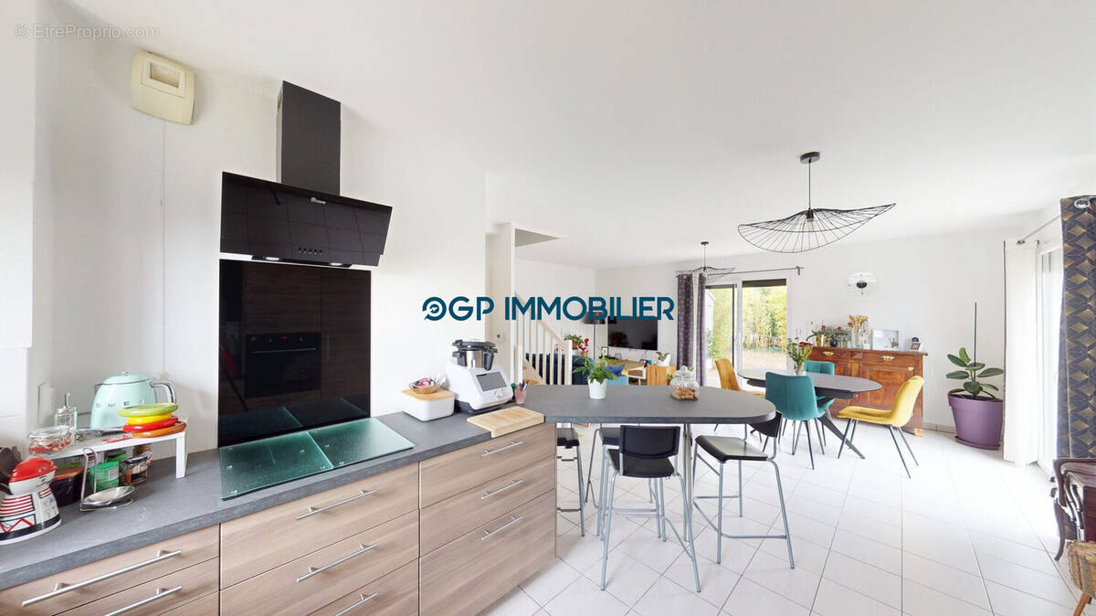 Maison à LA SALVETAT-SAINT-GILLES